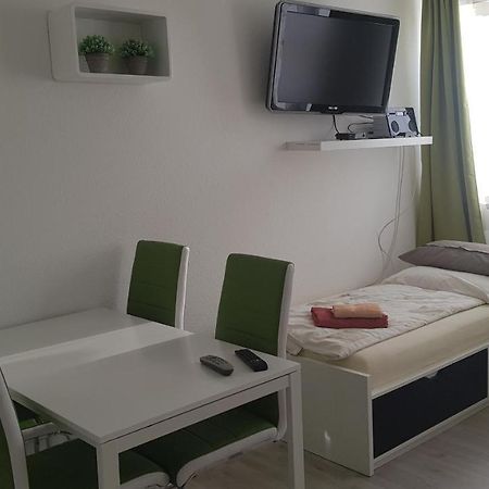 Sonniges Modernes Appartement Hoehenberg Köln Eksteriør billede