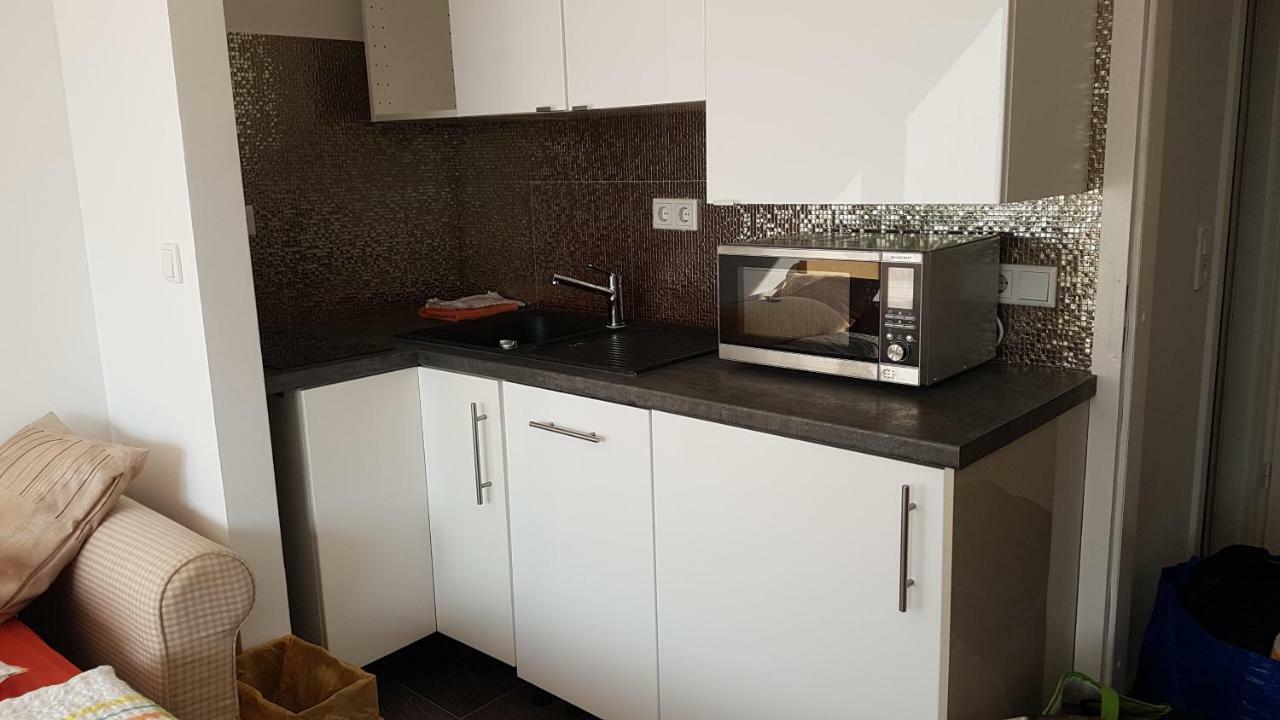 Sonniges Modernes Appartement Hoehenberg Köln Eksteriør billede