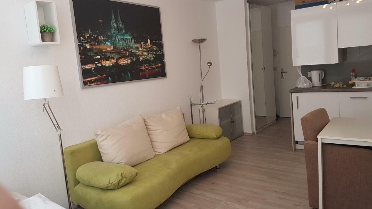 Sonniges Modernes Appartement Hoehenberg Köln Eksteriør billede