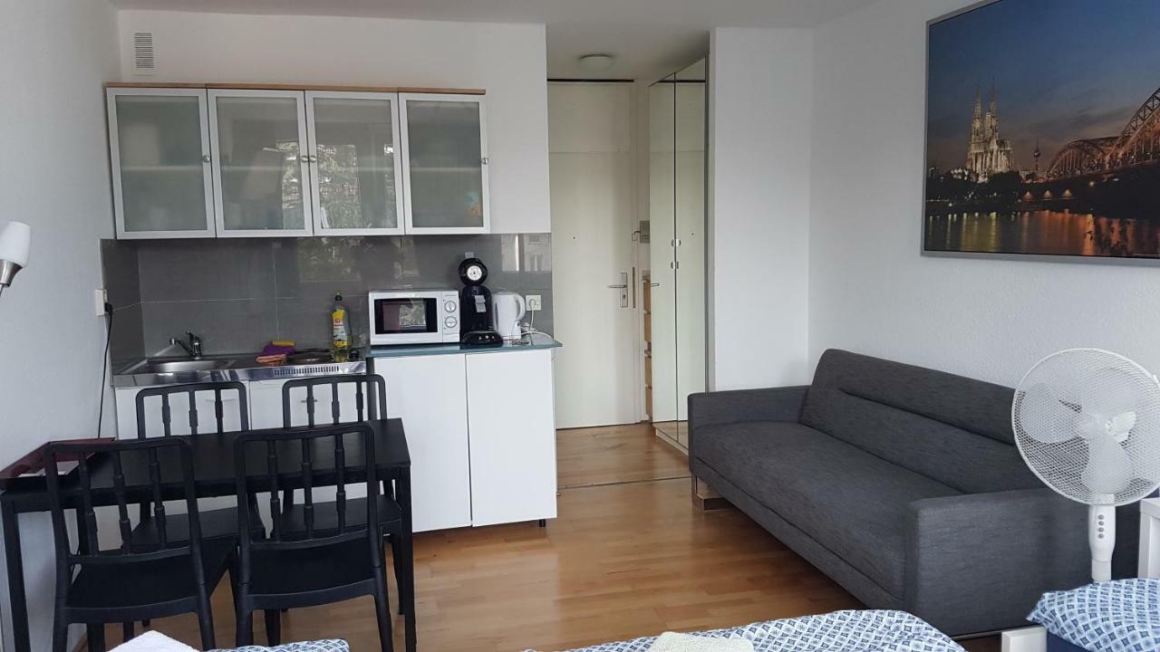 Sonniges Modernes Appartement Hoehenberg Köln Eksteriør billede