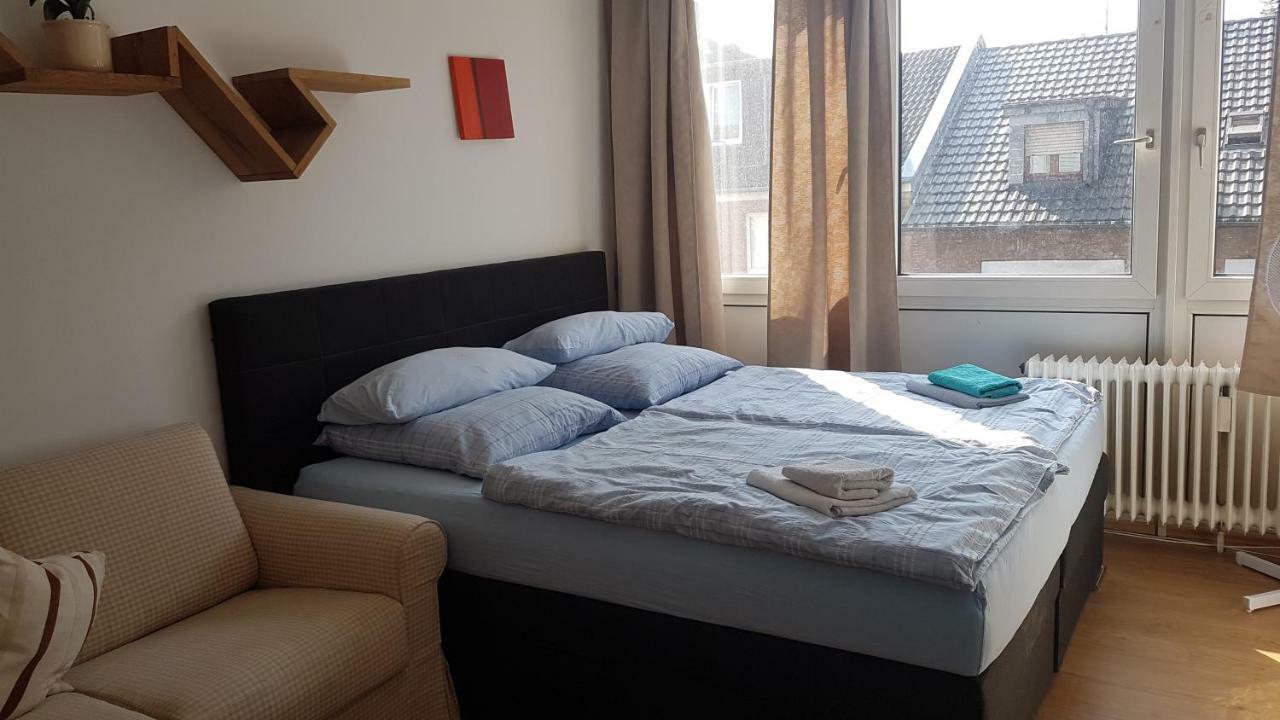 Sonniges Modernes Appartement Hoehenberg Köln Eksteriør billede