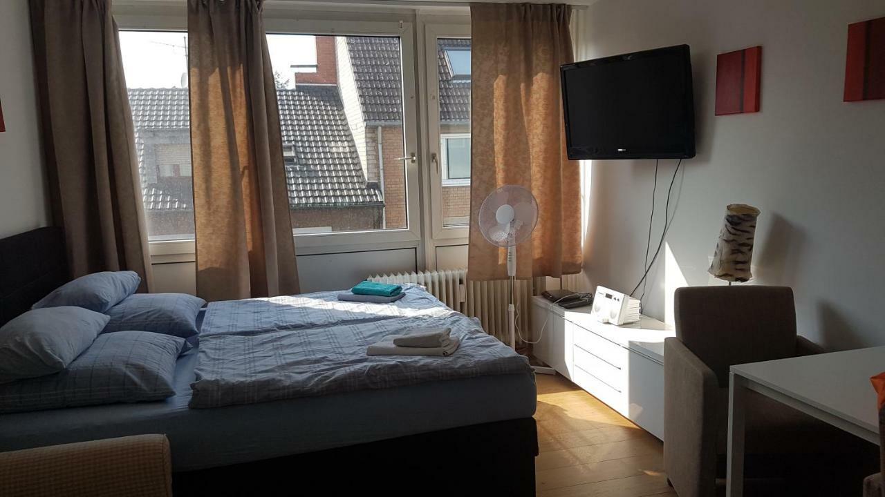 Sonniges Modernes Appartement Hoehenberg Köln Eksteriør billede