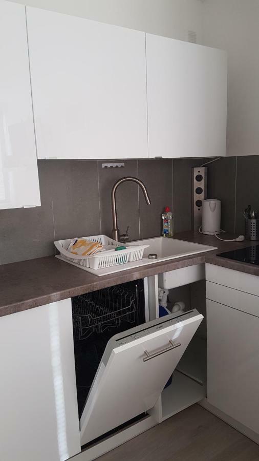 Sonniges Modernes Appartement Hoehenberg Köln Eksteriør billede