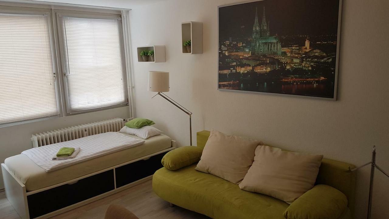 Sonniges Modernes Appartement Hoehenberg Köln Eksteriør billede