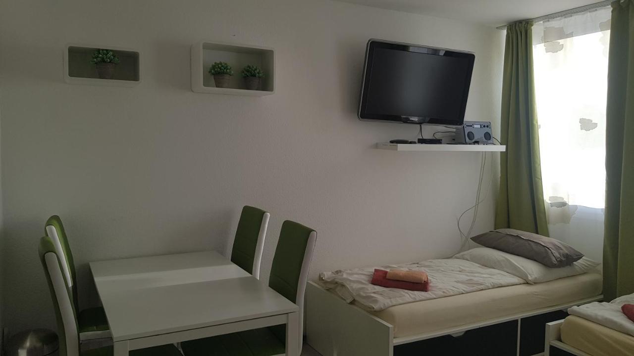 Sonniges Modernes Appartement Hoehenberg Köln Eksteriør billede